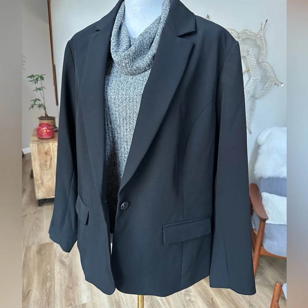 Liz Claiborne black Lined Blazer - Picture 3 of 9